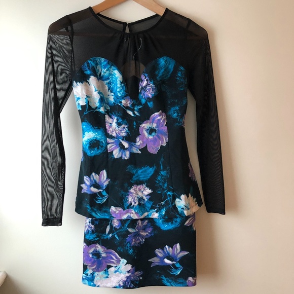 GUESS Chateau Floral Skirt Set NWOT - Picture 2 of 13